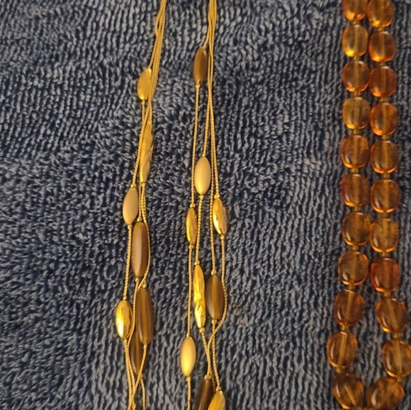 Monet costume necklace and a topaz costume beaded necklace. - Picture 8 of 8